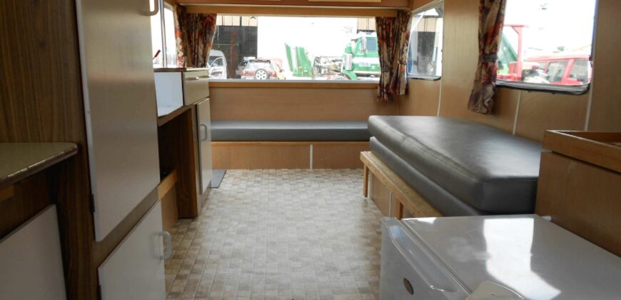 Long Term Caravan LARGE