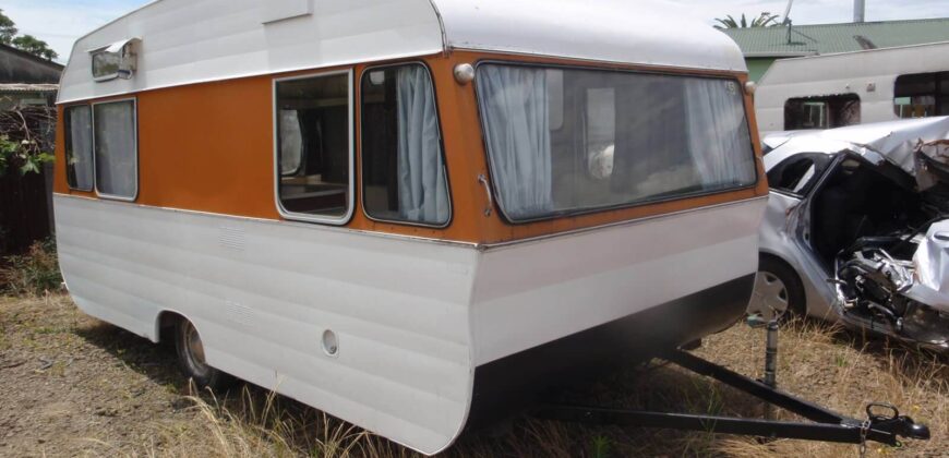 Long Term Caravan SMALL – MEDIUM