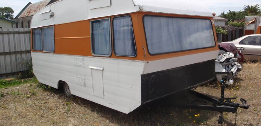 Long Term Caravan SMALL – MEDIUM
