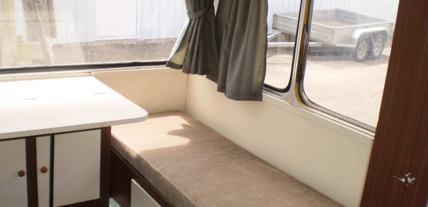 Long Term Caravan SMALL – MEDIUM