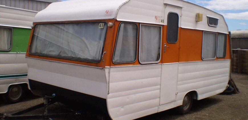 Long Term Caravan SMALL – MEDIUM