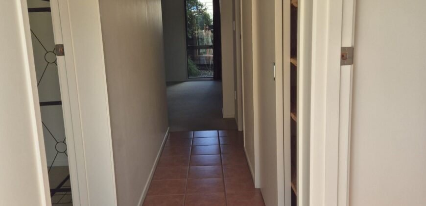 Prime OHOPE Location – Private 2 Bedroom Downstairs Unit