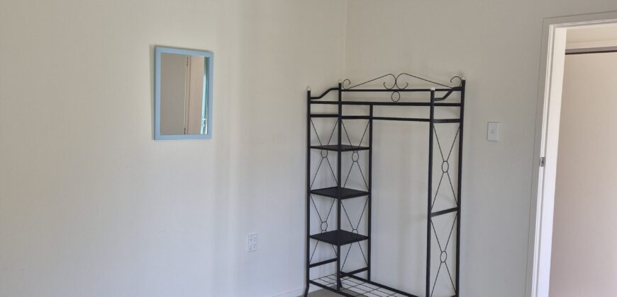 Prime OHOPE Location – Private 2 Bedroom Downstairs Unit