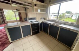 KING ST: EASY WALKING DISTANCE TO RIVER & TOWN