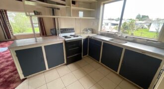 KING ST: EASY WALKING DISTANCE TO RIVER & TOWN KING ST: EASY WALKING DISTANCE TO RIVER & TOWN