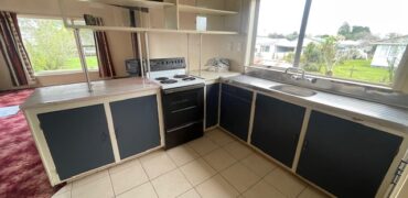 KING ST: EASY WALKING DISTANCE TO RIVER & TOWN