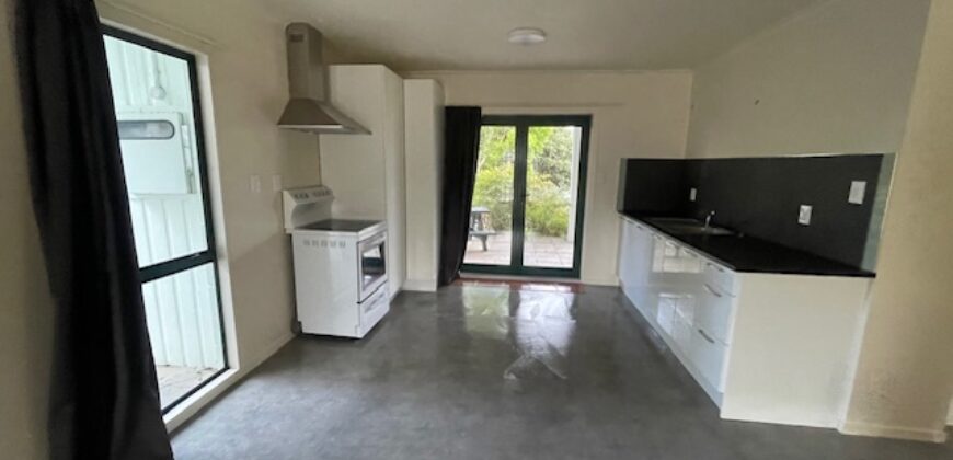 Prime OHOPE Location – Private 2 Bedroom Downstairs Unit