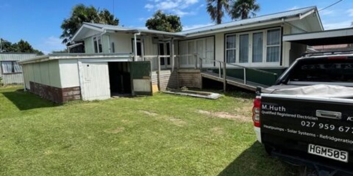 3 Bedroom Home – Great Location Close to Schools and Town