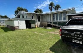 3 Bedroom Home – Great Location Close to Schools and Town