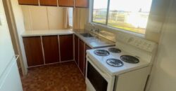 SPACIOUS FRONT UNIT – LONG TERM RENTAL