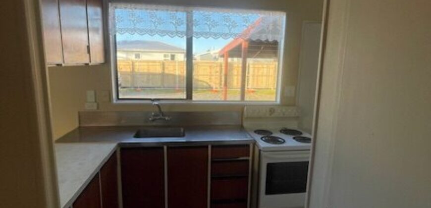 SPACIOUS FRONT UNIT – LONG TERM RENTAL