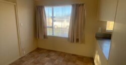 SPACIOUS FRONT UNIT – LONG TERM RENTAL