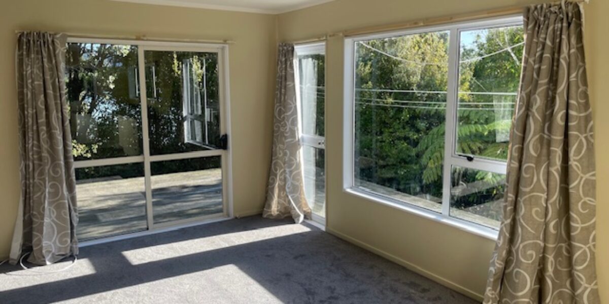 REDUCED RENT $545 PER WEEK! Ohiwa Retreat – Harbour Views