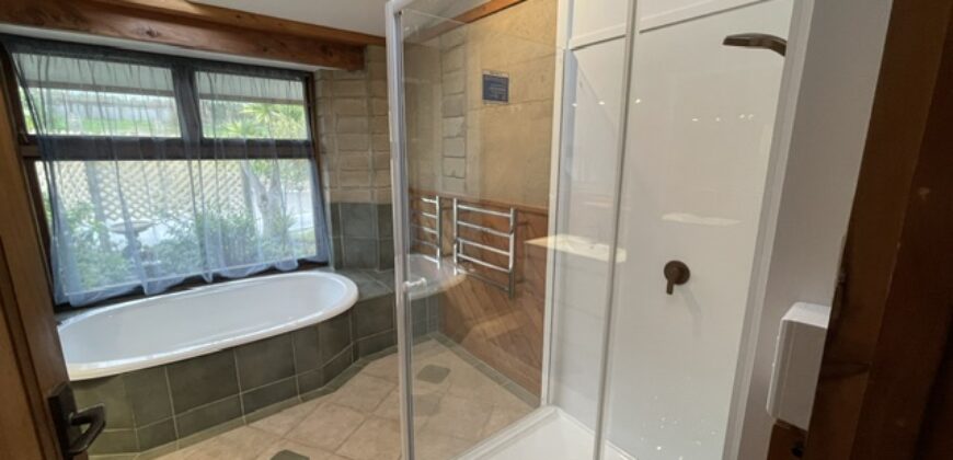 DREAM HOME – STUNNING RENOVATED ARCHITECTURAL RETREAT