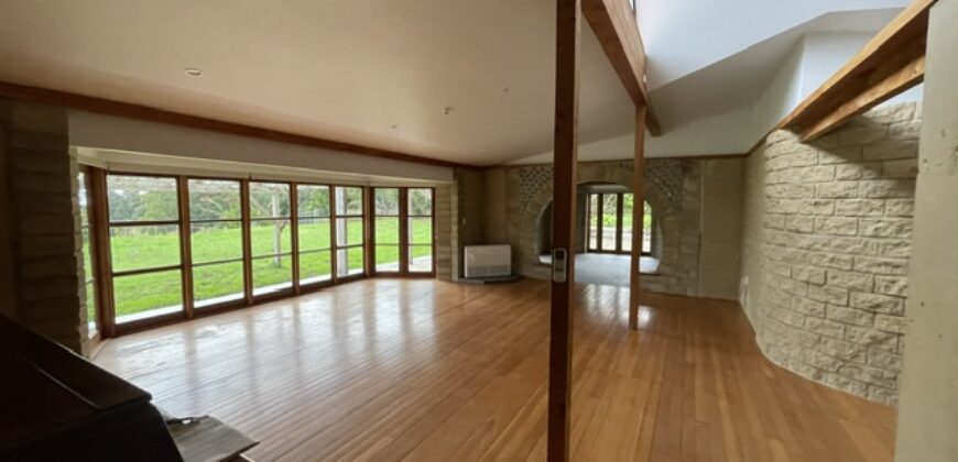 DREAM HOME – STUNNING RENOVATED ARCHITECTURAL RETREAT