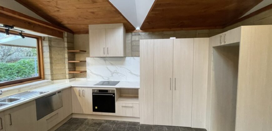 DREAM HOME – STUNNING RENOVATED ARCHITECTURAL RETREAT
