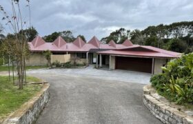 DREAM HOME – STUNNING RENOVATED ARCHITECTURAL RETREAT