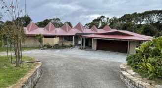 DREAM HOME – STUNNING RENOVATED ARCHITECTURAL RETREAT