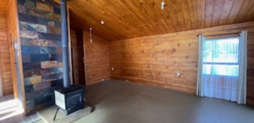 Peaceful Rural Retreat – Private, Fully Fenced & Pet Friendly