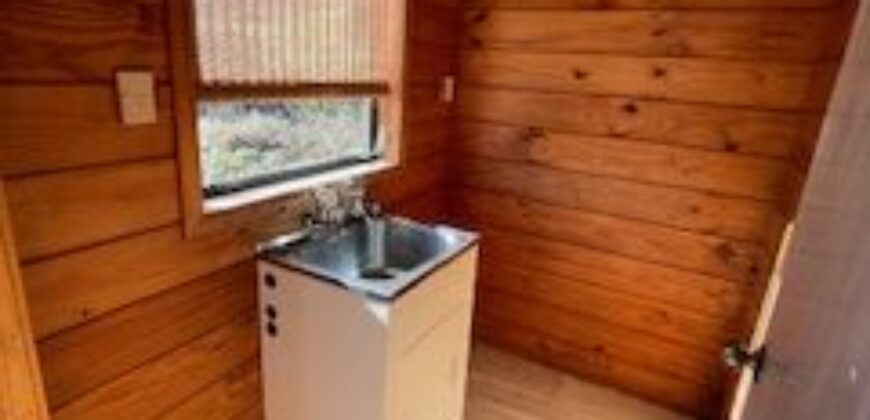 Peaceful Rural Retreat – Private, Fully Fenced & Pet Friendly