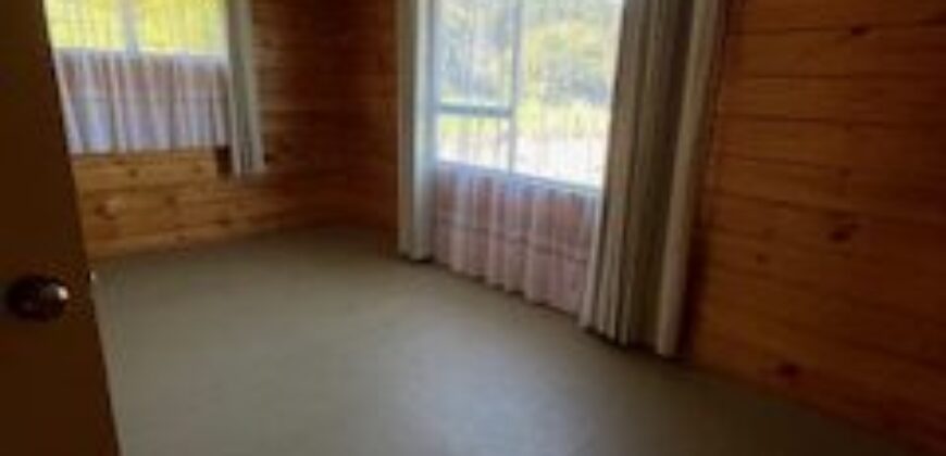 Peaceful Rural Retreat – Private, Fully Fenced & Pet Friendly