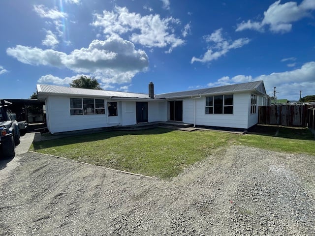 RENOVATED FOUR-BEDROOM HOME – GREAT FAMILY LOCATION!